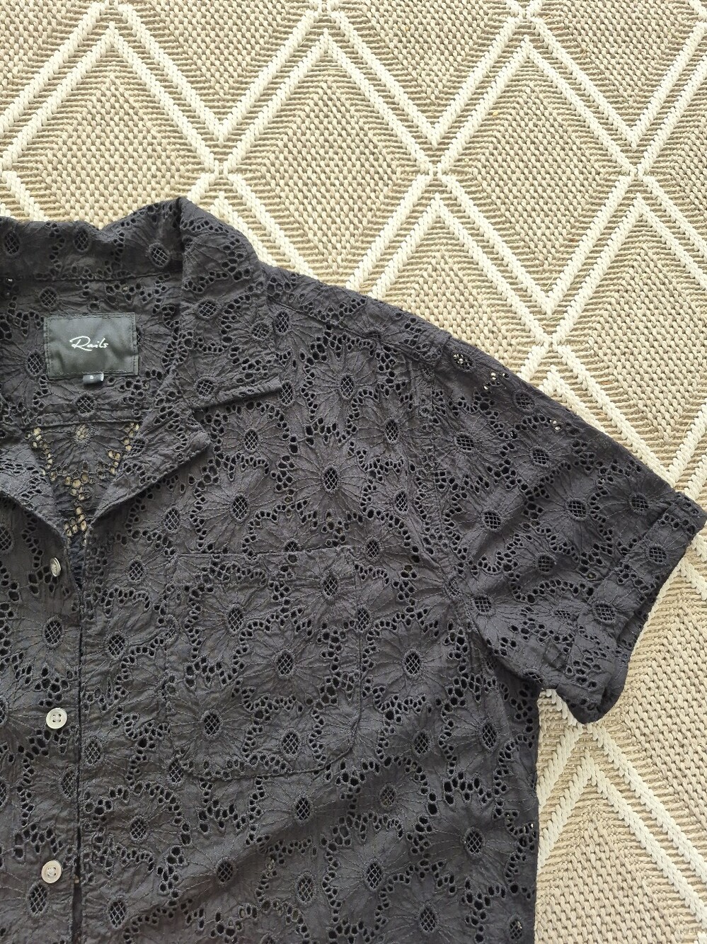 Rails Button Up - Picture 3 of 9